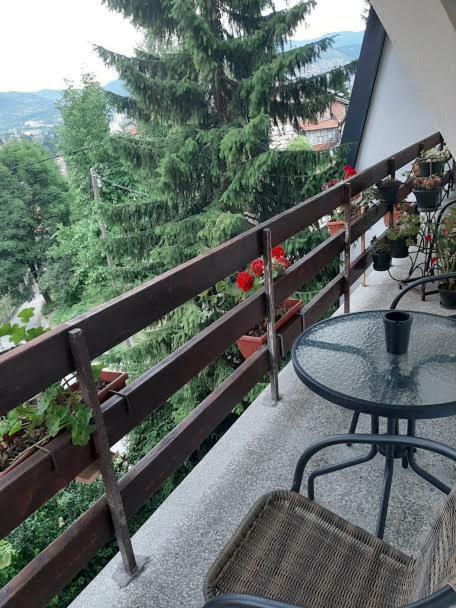 Guesthouse Hill Sarajevo Bagian luar foto